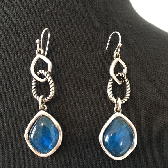 VTG Avon NRQ Necklace and Earrings Set - Picture 8 of 13